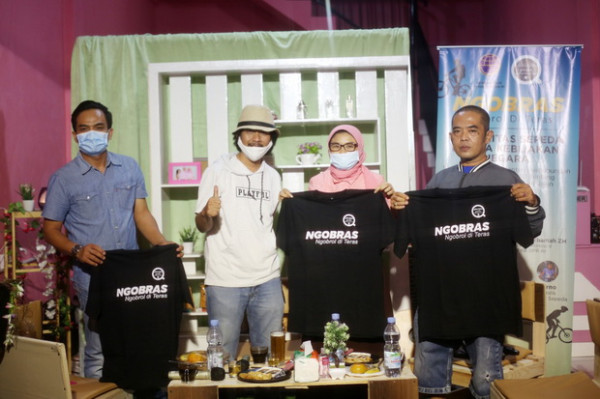 Jangan Salah Tafsir, Permenhub 59 Bikin Gowes Makin Aman