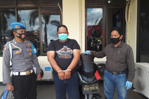 Bermodal Jaket Berlogo Polri, Pemuda Ini Sukses Gondol Uang dan Ponsel