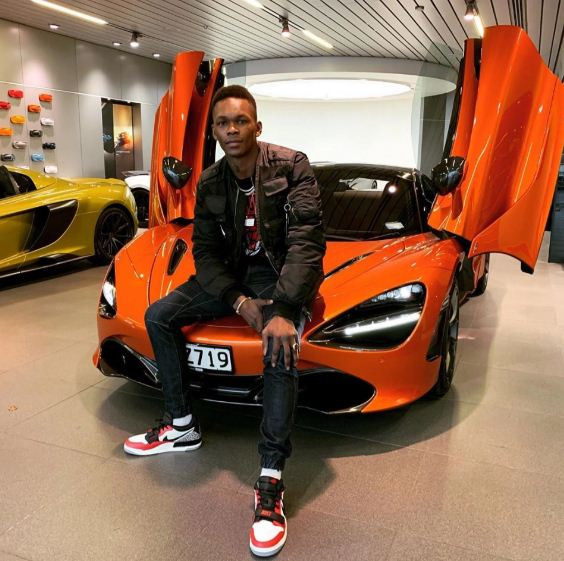 Kisah Israel Adesanya, Jadi Petarung Sadis UFC gara-gara Dibully di Sekolah