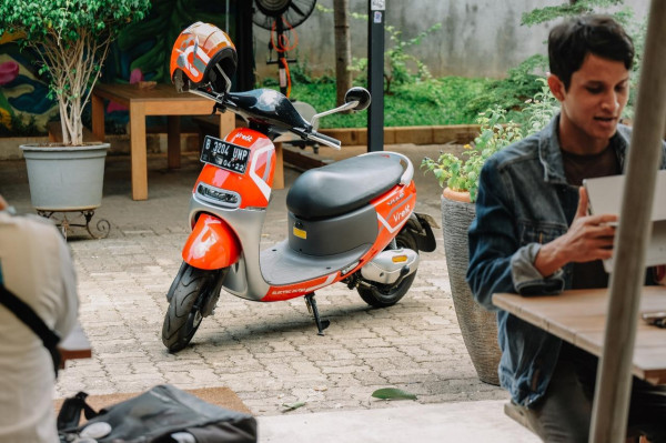 Jadi Transportasi Praktis saat PSBB, Vrent Hadirkan Pay 1 Get 1