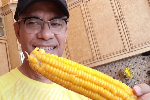 Saleh Husin ke Kebun: Ternyata Jagungnya Manis dan Eunaak