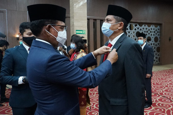 Mantab, 4 Warga Telkomsel Sabet Satyalancana Wirakarya dari Presiden