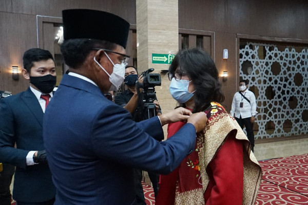 Mantab, 4 Warga Telkomsel Sabet Satyalancana Wirakarya dari Presiden