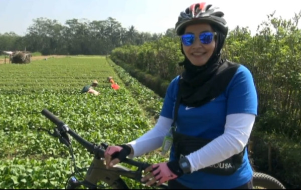 Wisata Bersepeda di Jalur Pertanian, Olah Raga Sekaligus Petik Sayur