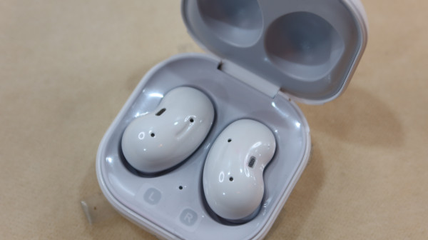 13 Fitur Keren Galaxy Buds Live yang Sayang Jika Tidak Digunakan