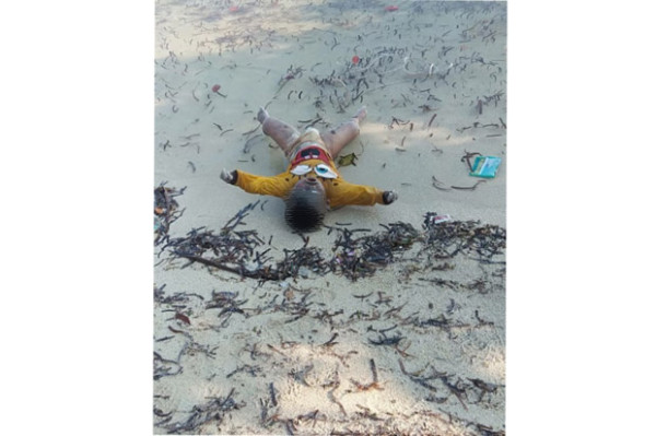 Polisi Temukan Mayat Balita Berjaket Kuning di Pantai Pulau Pari