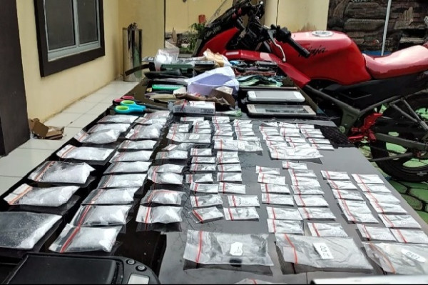 Polres Tanggamus Ringkus 1 Pengedar-2 Kurir dan Amankan 95 Paket Sabu