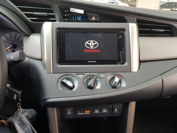 Dealer Vietnam Buka Selubung Interior Toyota Innova Facelift
