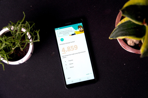 Smartphone Apa yang Paling Cocok untuk Belajar Online Anak?