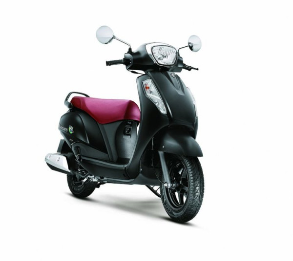 Musim Vespa Matik, Suzuki Hadirkan si Bahenol Berkaburator 2020