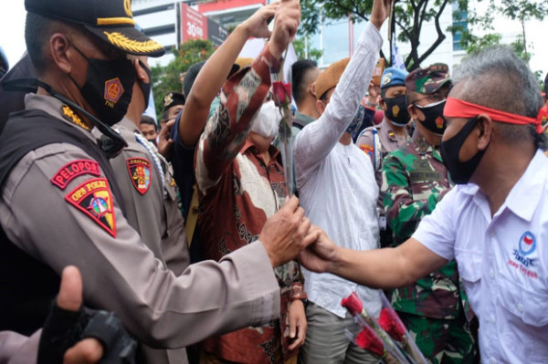 Adem, Demo UU Cipta Kerja Tanpa Bentrok dan Gas Air Mata