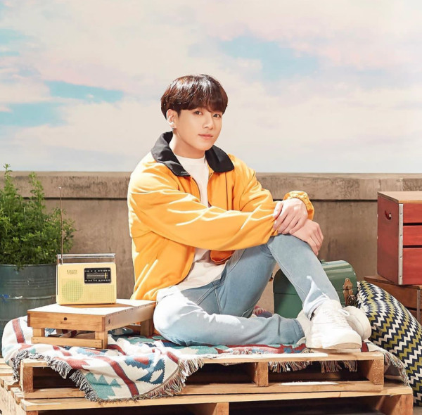 Bukan cuma Ganteng, 5 Idol K-Pop ini juga Terkenal Romantis!