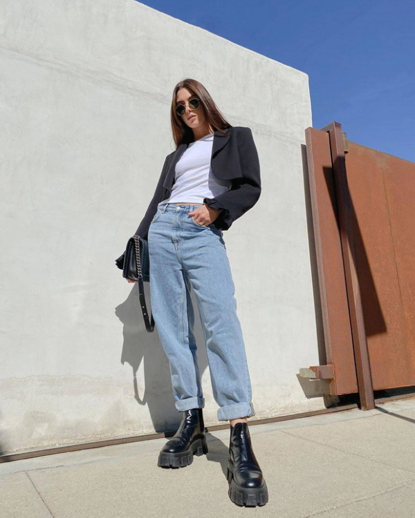 Lima Padu Padan Blazer Cropped yang Bisa Jadi Inspirasi
