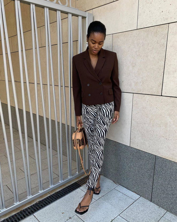 Lima Padu Padan Blazer Cropped yang Bisa Jadi Inspirasi