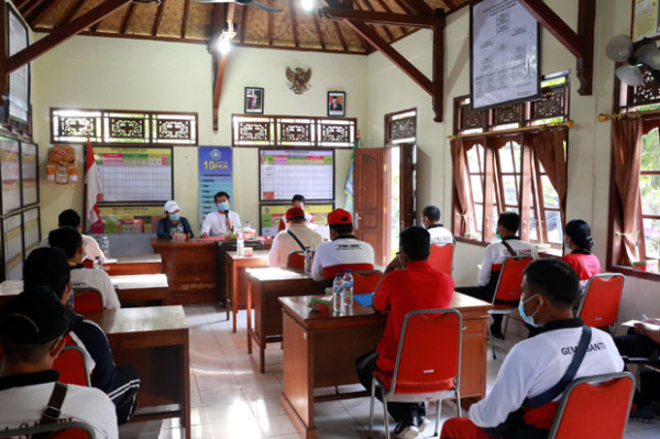 Bupati Suwirta Pimpin Program Bedah Kelurahan