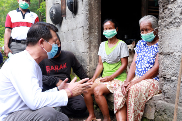 Bupati Suwirta Pimpin Program Bedah Kelurahan