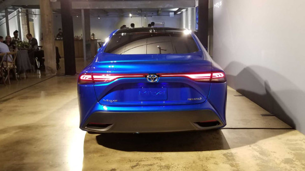 Bertenaga Hidrogen, Toyota Mirai Generasi Kedua Debut Bulan Desember