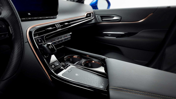 Bertenaga Hidrogen, Toyota Mirai Generasi Kedua Debut Bulan Desember