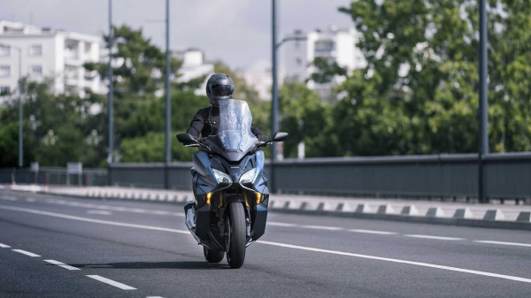 Melihat Lebih Dekat Honda Forza 750, 