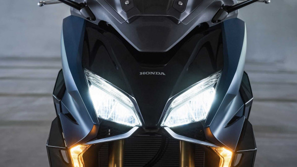 Melihat Lebih Dekat Honda Forza 750, 