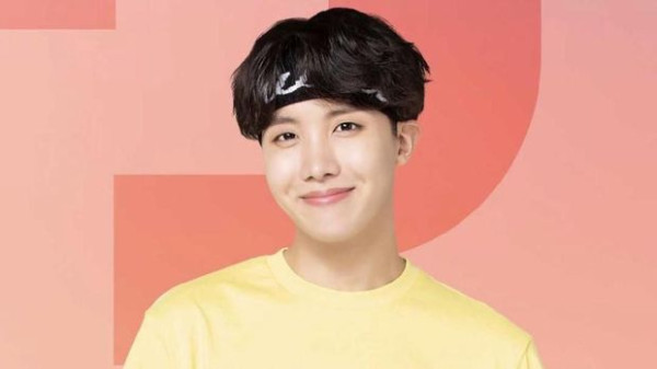 Staf Bandara Takjub dengan Tata Krama Jungkook dan J-Hope, Gugup sampai Salah Sebut Nama