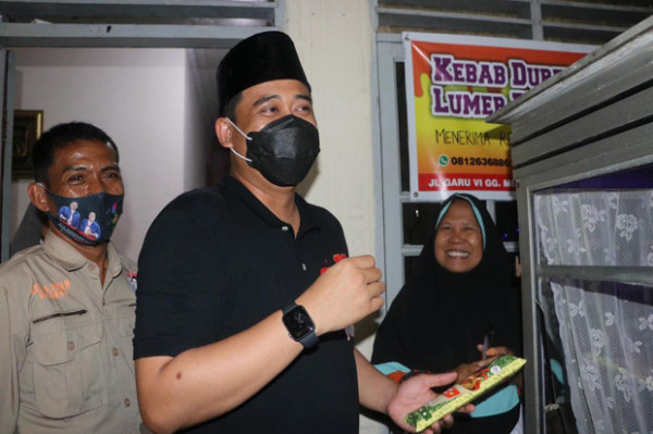 No Settingan, No Kaleng-Kaleng! Orderan Kebab Durian Meroket Usai Dikunjungi Bobby