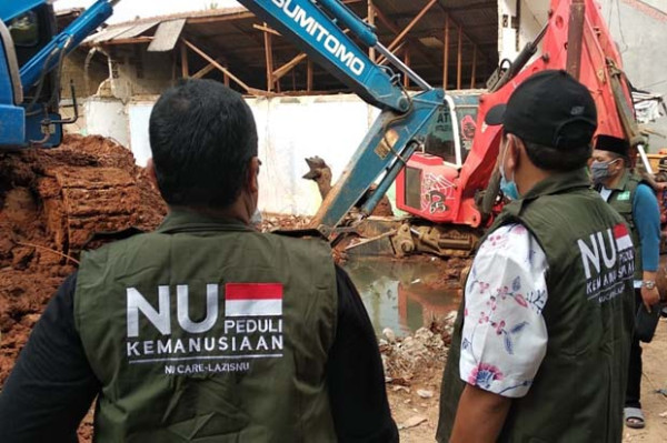 Banjir dan Longsor Ciganjur, LazisNU Jaksel Kirim Bantuan