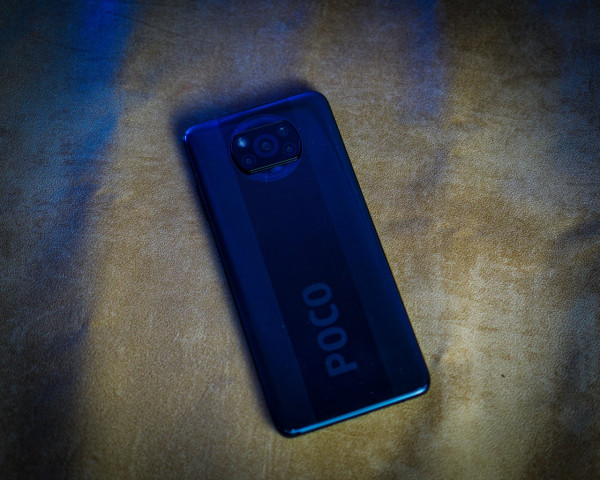 Kenapa Harus Ada NFC di Belakang Poco X3 NFC?