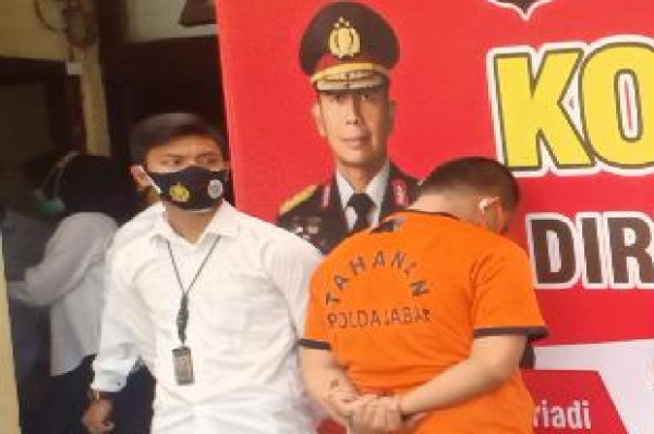 Polisi Ringkus Kurir Sabu yang Tanam Benih Ganja dari Amerika