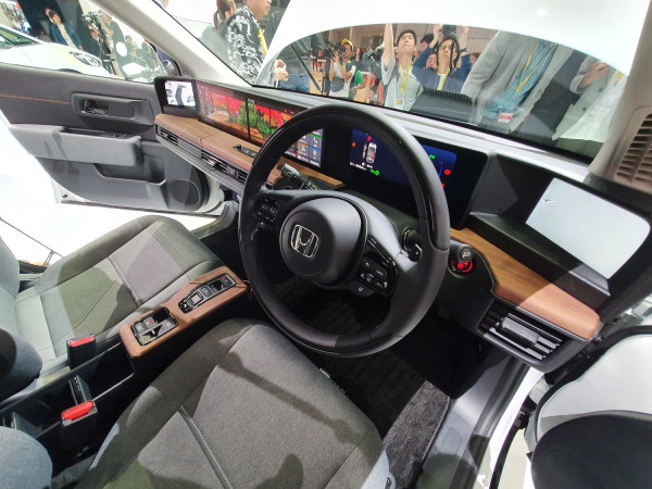 Ditanya Mobil Listrik, Honda: Kami Masih Pelajari