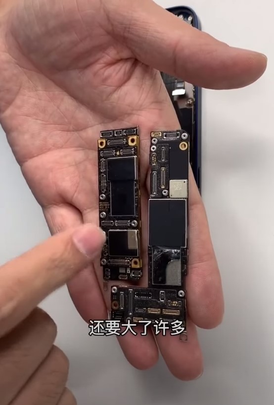 Dimutilasi, Jeroan Ungkap Baik dan Buruknya iPhone 12
