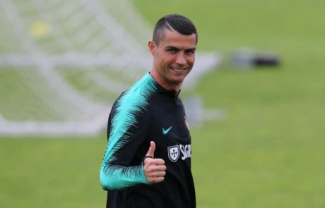 Nih! 8 Gaya Rambut Ronaldo Dari Masa Ke Masa, Kamu Suka Yang Mana