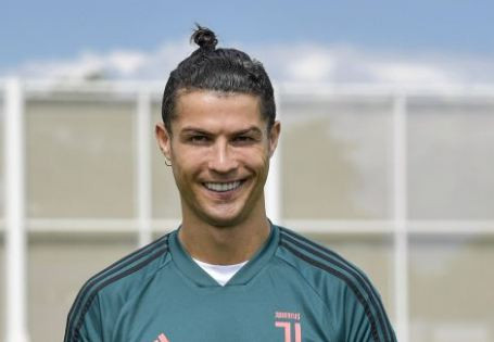 Nih! 8 Gaya Rambut Ronaldo Dari Masa Ke Masa, Kamu Suka Yang Mana