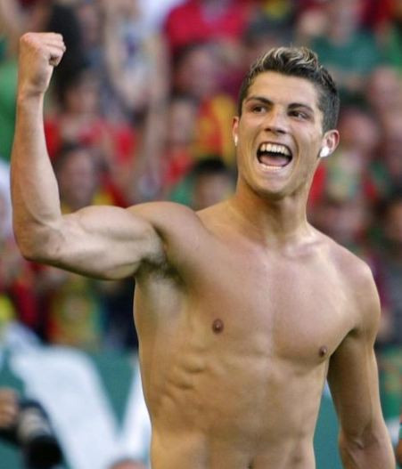 Nih! 8 Gaya Rambut Ronaldo Dari Masa Ke Masa, Kamu Suka Yang Mana
