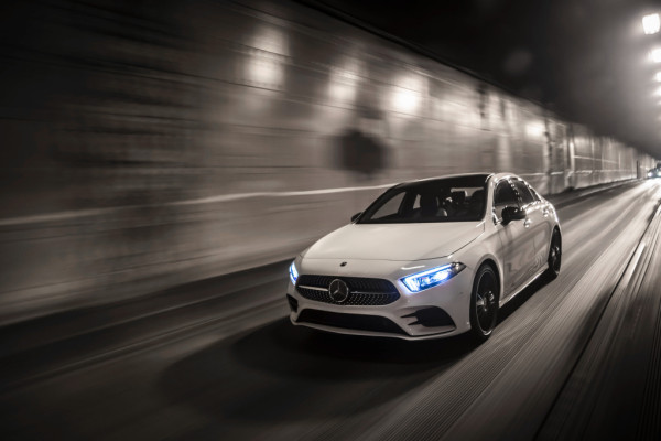 Miliki Valuasi USD49 Miliar, Mercedes-Benz Pimpin Brand Mobil Mewah