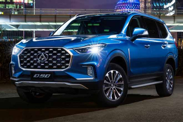 Pendatang Baru di RI, MG Gloster Samai Kesangaran All New Mitsubishi Outlander