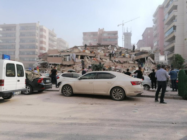 Ini Foto-foto Kerusakan Parah Akibat Gempa di Turki dan Yunani