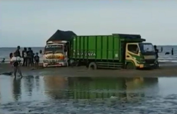 Ada Balap Truk Liar di Pantai Tuban, Ini yang Dilakukan Polisi
