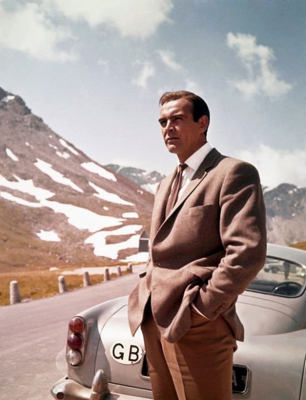 Sean Connery, James Bond yang Bisa Selamatkan Dunia tapi Tak Bisa Selamatkan Aston Martin