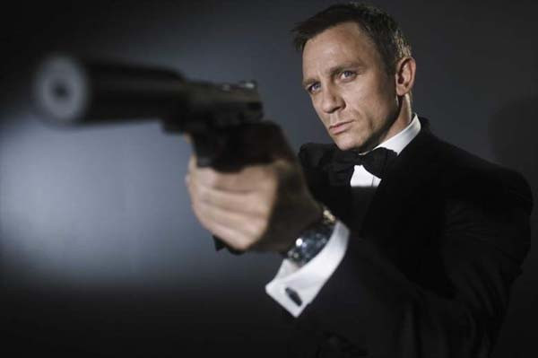 7 Aktor Berbakat yang Pernah Memerankan James Bond