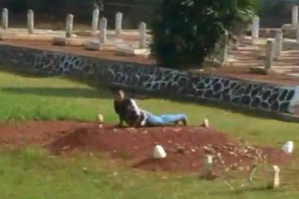 LVRI Lampung Utara Minta Aparat Tangkap Remaja yang Menginjak- Injak Makam Pahlawan