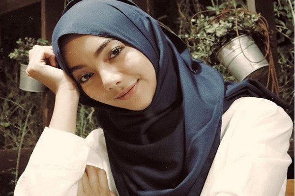 Glenca Chysara, Pemain Antagonis Ikatan Cinta yang Cantik saat Berhijab