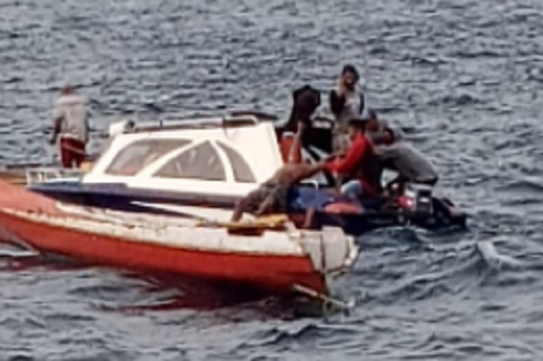 Rombongan Cawabup Banggai Laut Tenggelam di Perairan Pulau Sonit