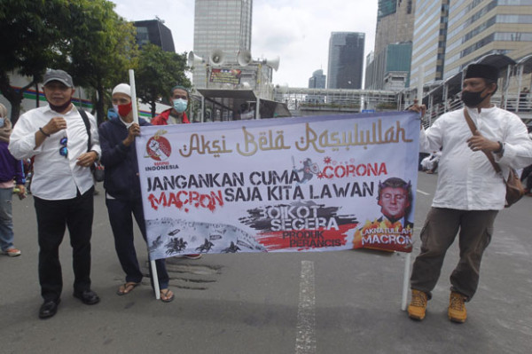 Massa PA 212 dan Ormas Islam Mulai Gelar Aksi di Kedubes Prancis