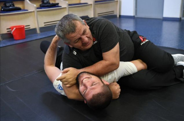 Habis Khabib Terbitlah Penerus Keperkasaan Dinasti Nurmagomedov