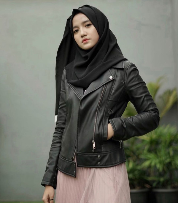 7 Fashion Item Buat Hijabers Biar Tetap Kece saat Musim Hujan