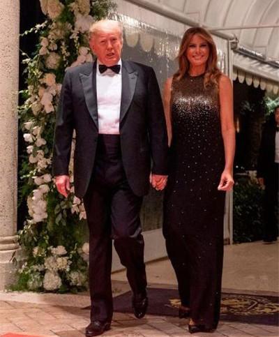 5 Gaya Busana Melania Trump yang Modis Selama Jadi Ibu Negara