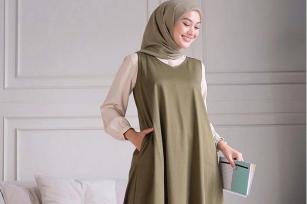 Terinspirasi Tren Hijab Minimalis, 3 Selebgram Ini Temukan Gaya Hijab