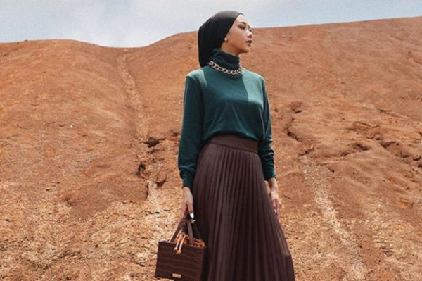 Terinspirasi Tren Hijab Minimalis, 3 Selebgram Ini Temukan Gaya Hijab
