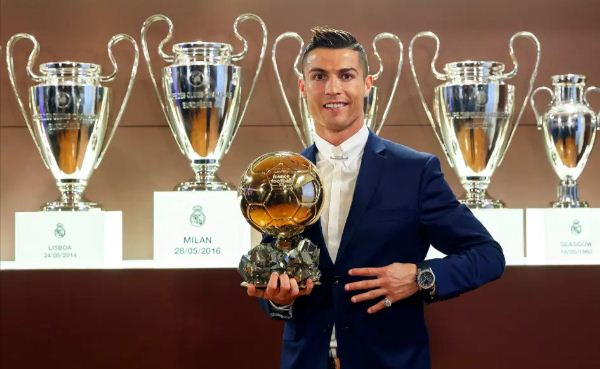 Tajir Tapi Dermawan! 22 Alasan Fans Begitu Mencintai Cristiano Ronaldo